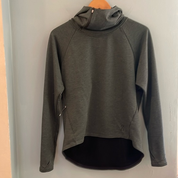 On Running Performance Hoodie - XS - Picture 1 of 9